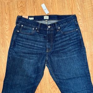 J. CREW MENS ATHLETIC TAPERED JEANS 1040 34x30